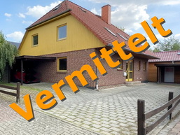 Ein Zweifamilienhaus, welches durch die Immobilienvermittlung Ziolka vermittelt worden ist.