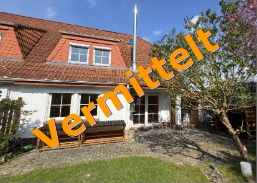 Eine Doppelhaushälfte, welche durch die Immobilienvermittlung Ziolka vermittelt worden ist.